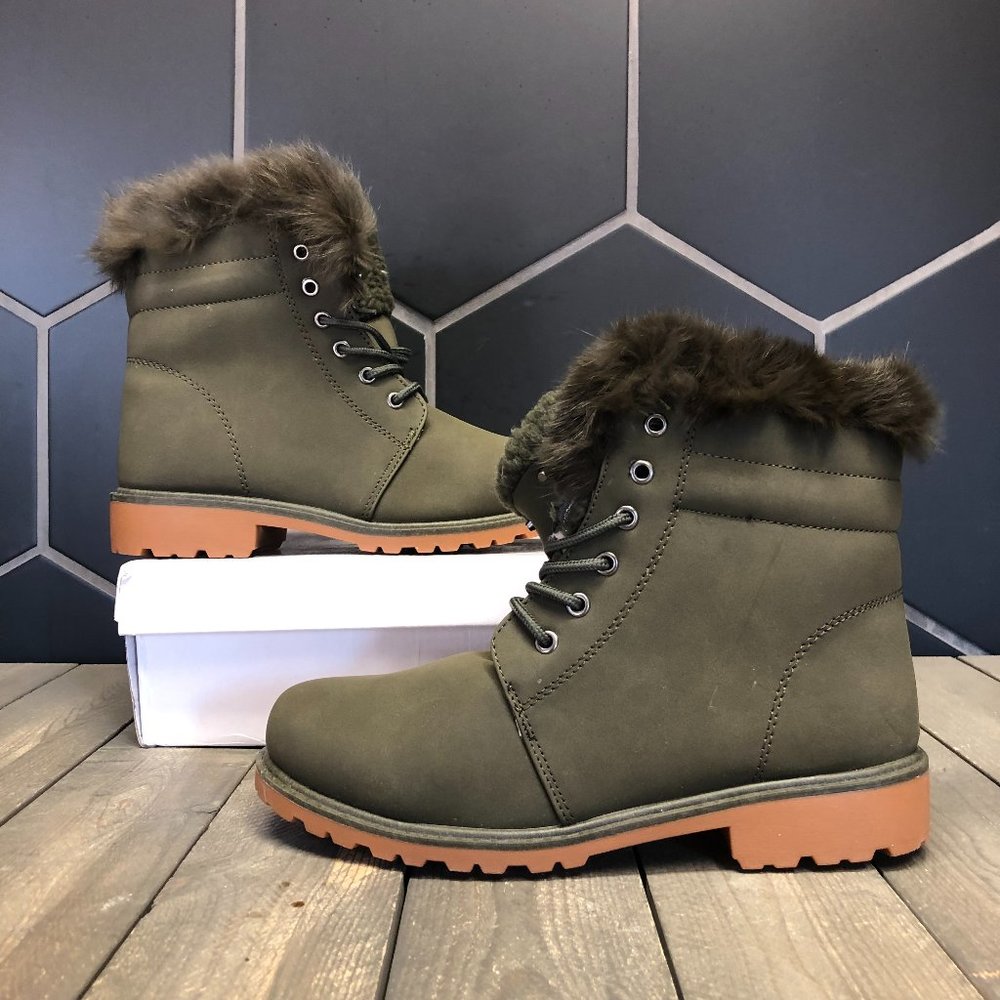 ~Used W/ Damaged Box! Womens Krush Green Gum Winter Fur Boots Size 6.5